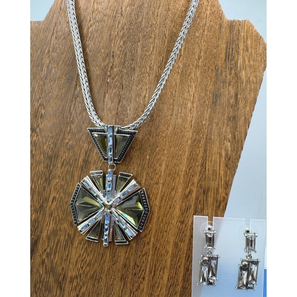 Vince Camuto Silver Tone Geometric Sunburst Crystal Pendant Necklace Earring Set